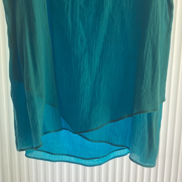 EUC Ladies sleeveless top - Picture 3 of 6